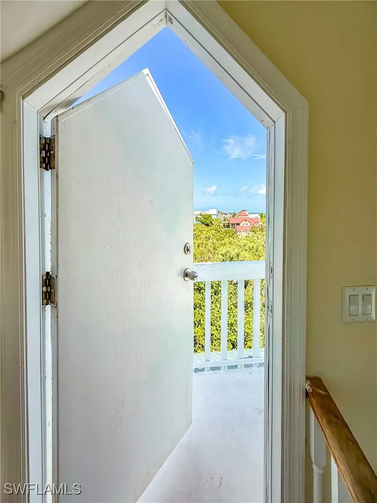 4511 Conch Shell Drive Upper Captiva FL 33924