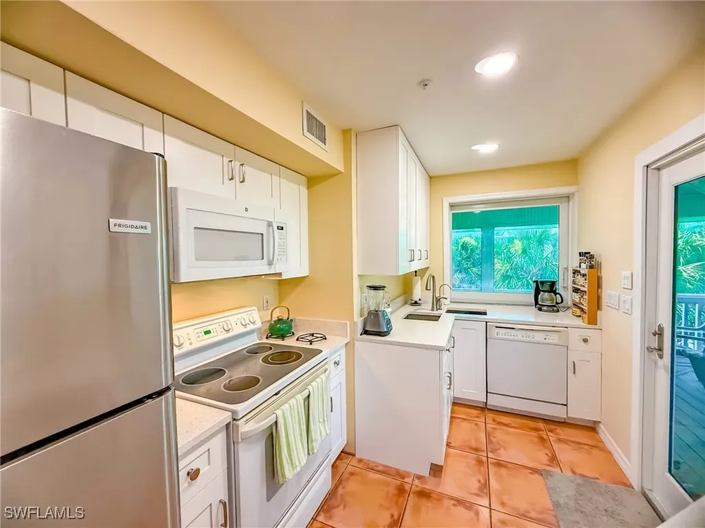 4511 Conch Shell Drive Upper Captiva FL 33924