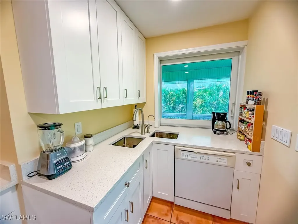 4511 Conch Shell Drive Upper Captiva FL 33924