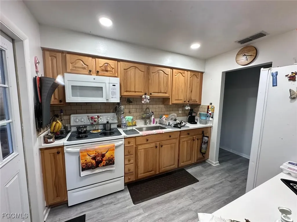 19 Pinewood Boulevard Lehigh Acres FL 33936
