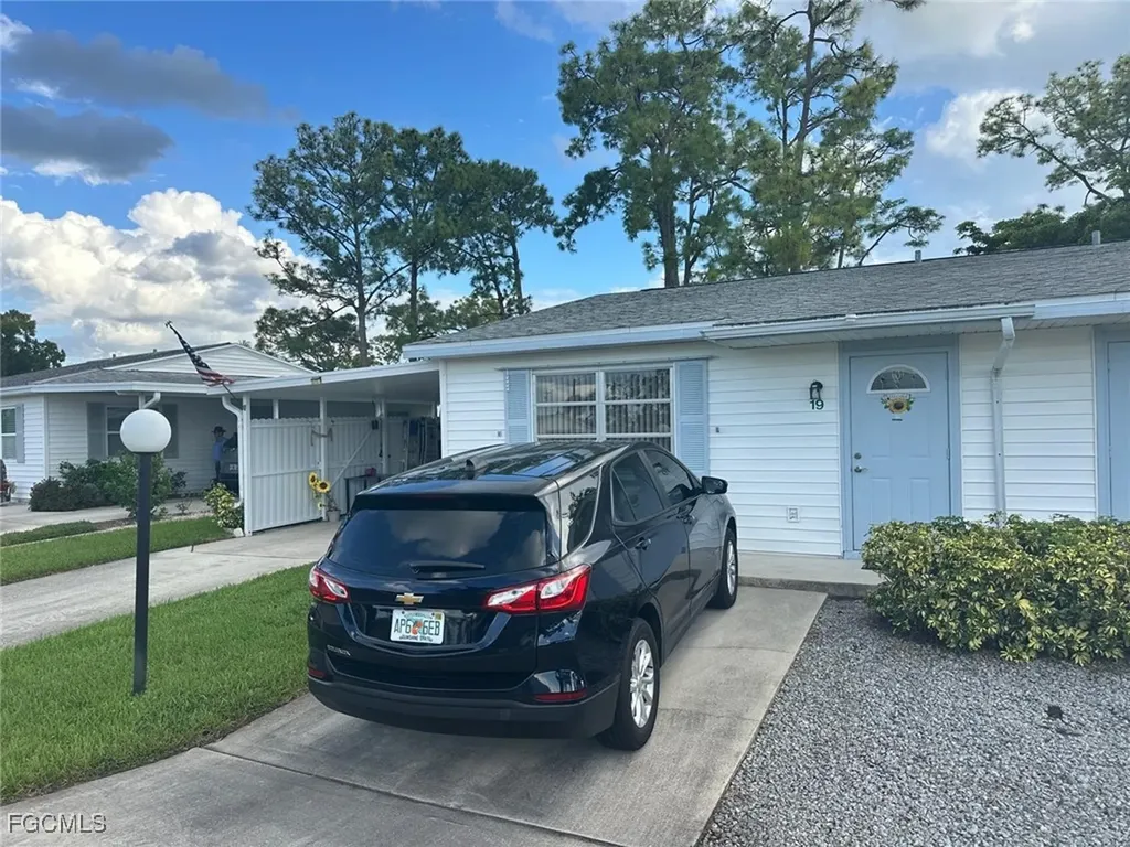 19 Pinewood Boulevard Lehigh Acres FL 33936