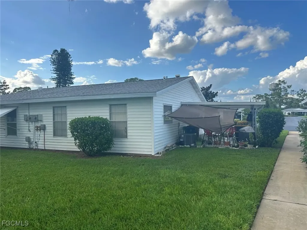 19 Pinewood Boulevard Lehigh Acres FL 33936