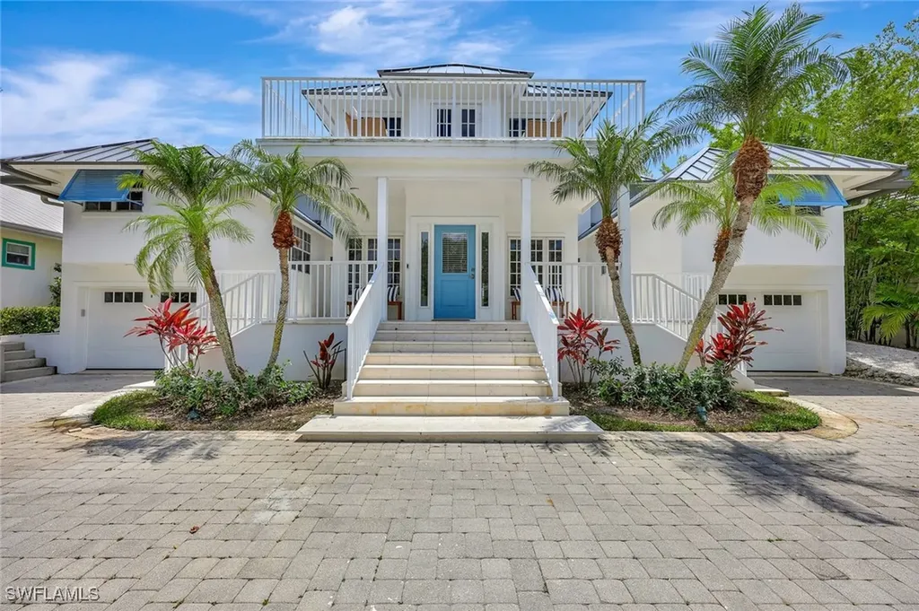 1500 Pelican Avenue Naples FL 34102