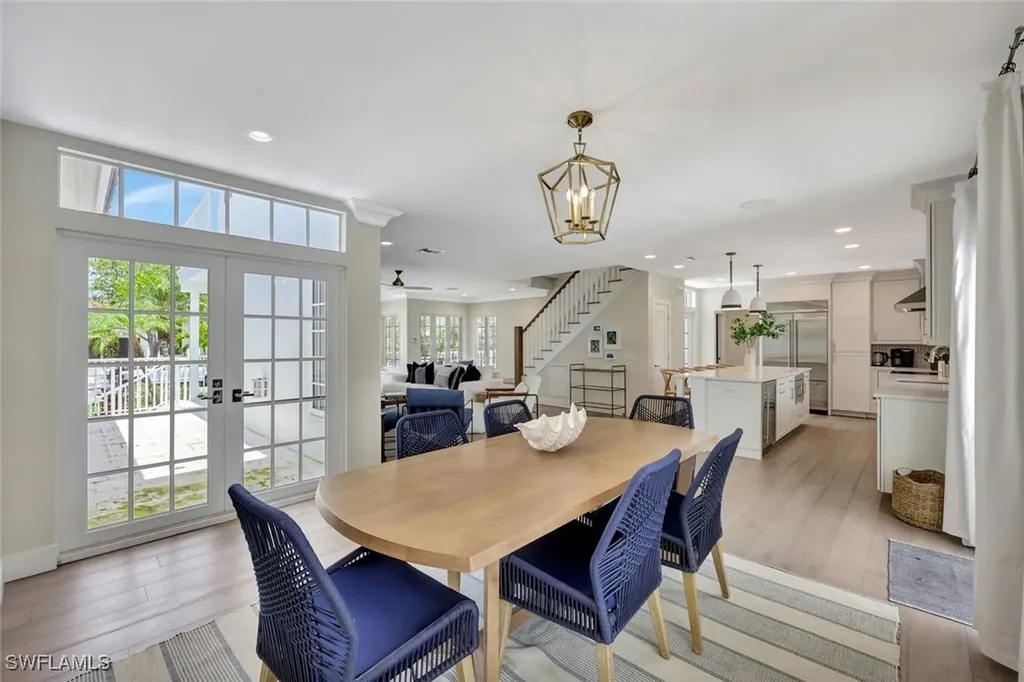 1500 Pelican Avenue Naples FL 34102