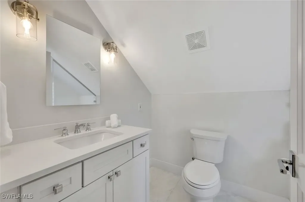1500 Pelican Avenue Naples FL 34102