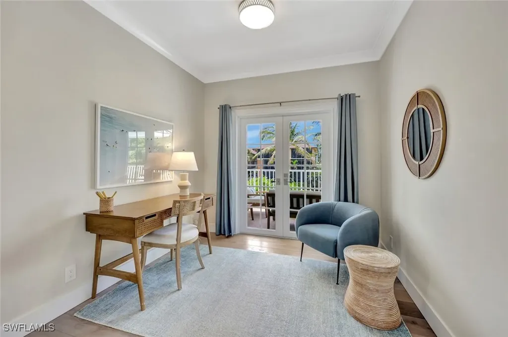 1500 Pelican Avenue Naples FL 34102