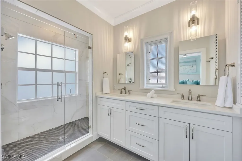 1500 Pelican Avenue Naples FL 34102