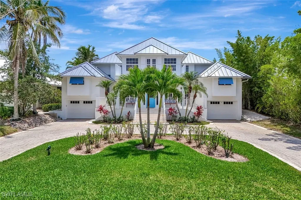 1500 Pelican Avenue Naples FL 34102
