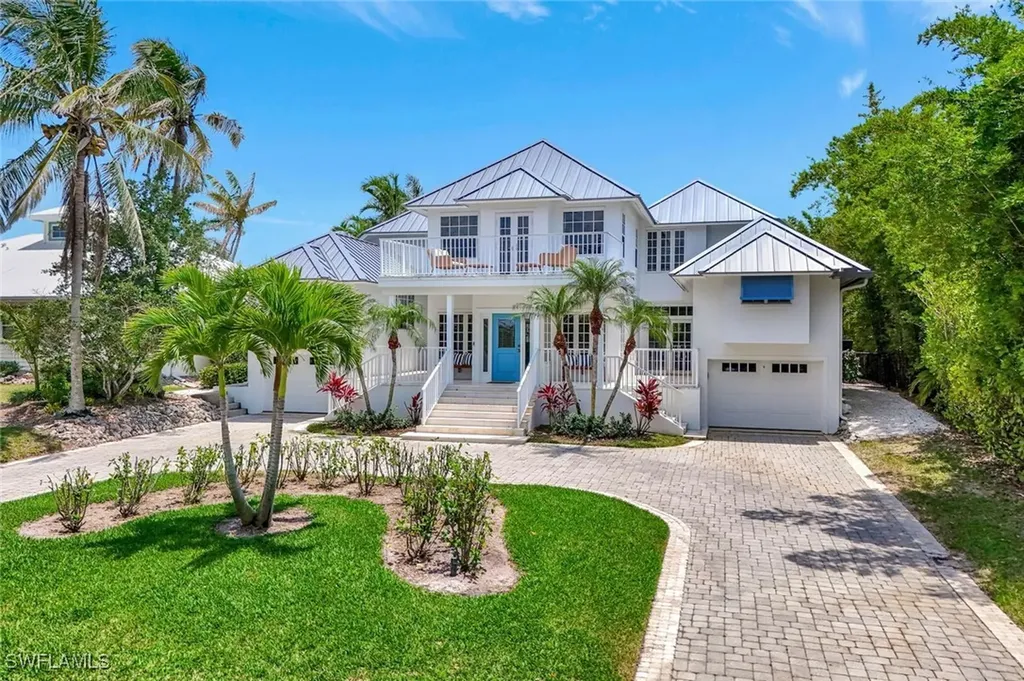 1500 Pelican Avenue Naples FL 34102