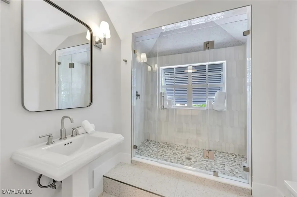 1500 Pelican Avenue Naples FL 34102