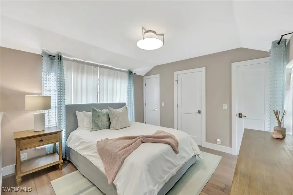 1500 Pelican Avenue Naples FL 34102