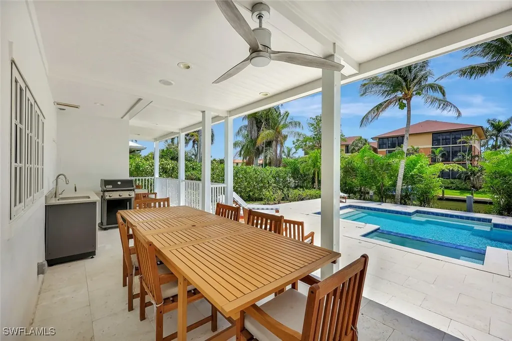 1500 Pelican Avenue Naples FL 34102