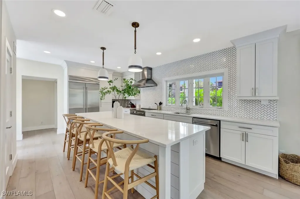 1500 Pelican Avenue Naples FL 34102