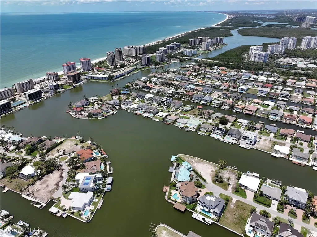 230 Seabreeze Avenue Naples FL 34108