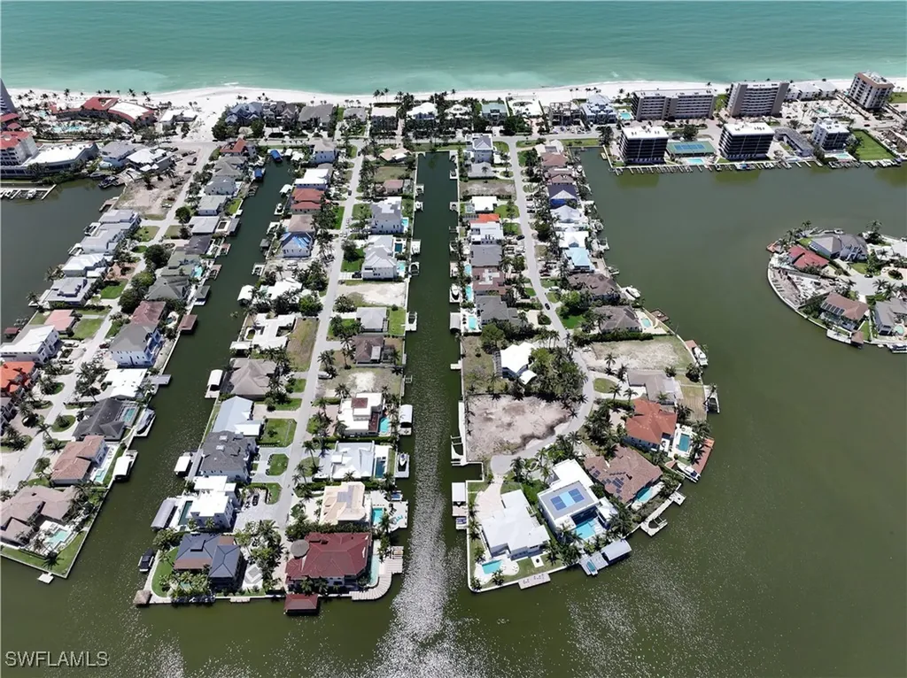 230 Seabreeze Avenue Naples FL 34108