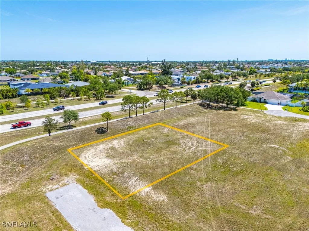 2417 SW 11th Place Cape Coral FL 33914