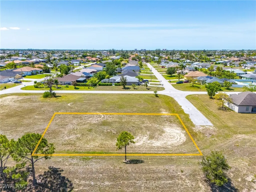 2417 SW 11th Place Cape Coral FL 33914