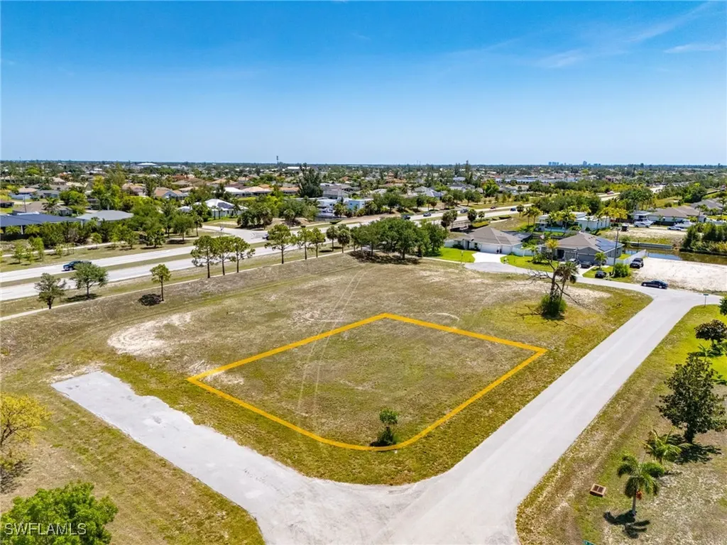 2421 SW 11th Place Cape Coral FL 33914