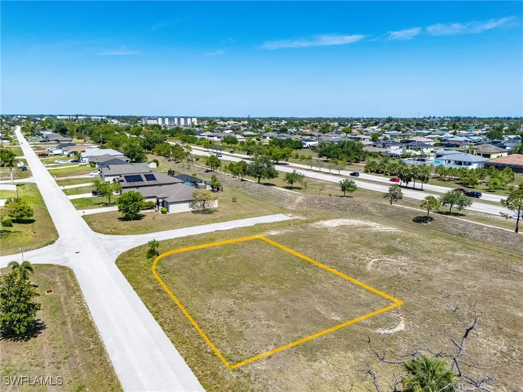 2421 SW 11th Place Cape Coral FL 33914
