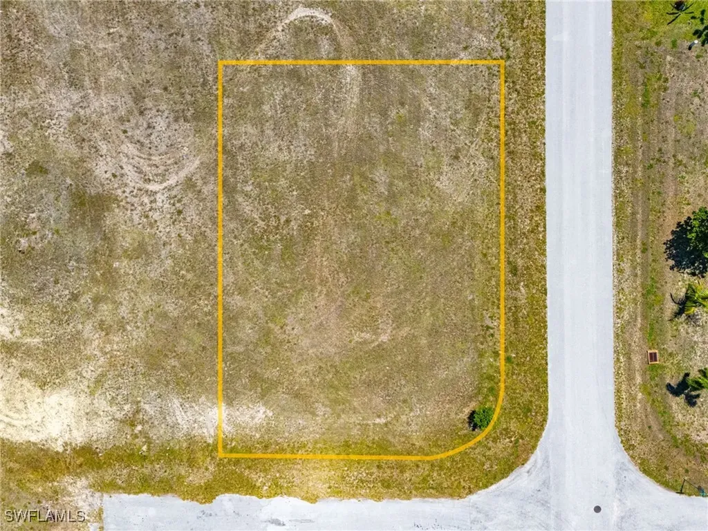 2421 SW 11th Place Cape Coral FL 33914