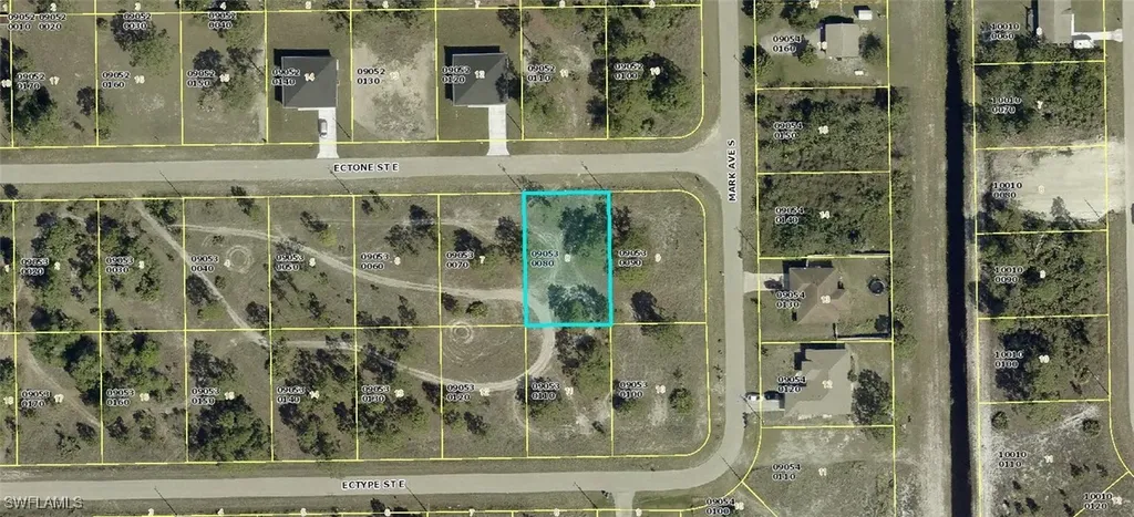 1120 Ectone Street E Lehigh Acres FL 33974