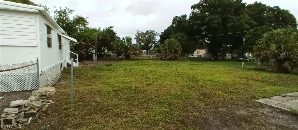 771 Avenue E NW Moore Haven FL 33471