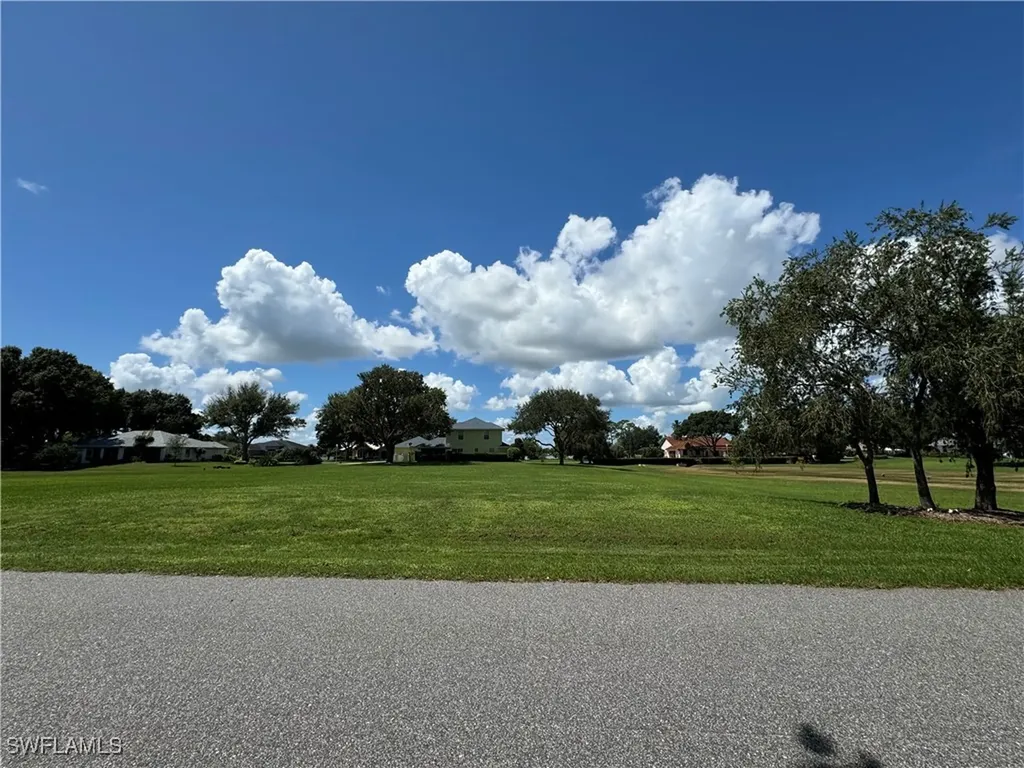 13 Meadowlake Circle S Lake Placid FL 33852