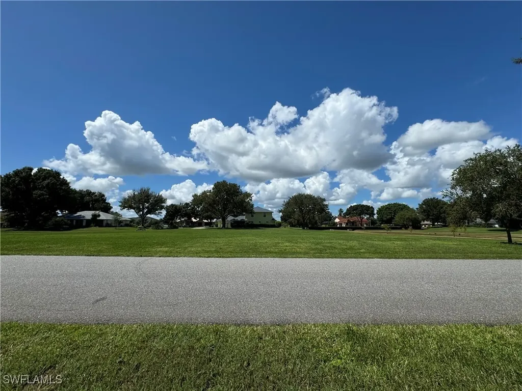 13 Meadowlake Circle S Lake Placid FL 33852