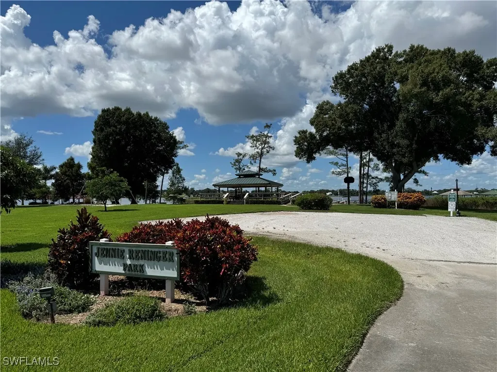 13 Meadowlake Circle S Lake Placid FL 33852