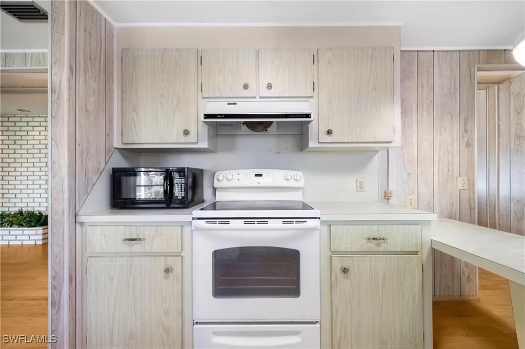 208 Nicklaus Boulevard North Fort Myers FL 33903