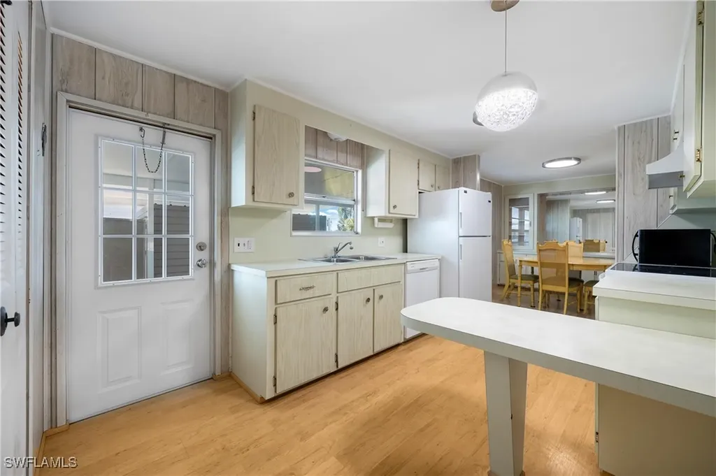 208 Nicklaus Boulevard North Fort Myers FL 33903