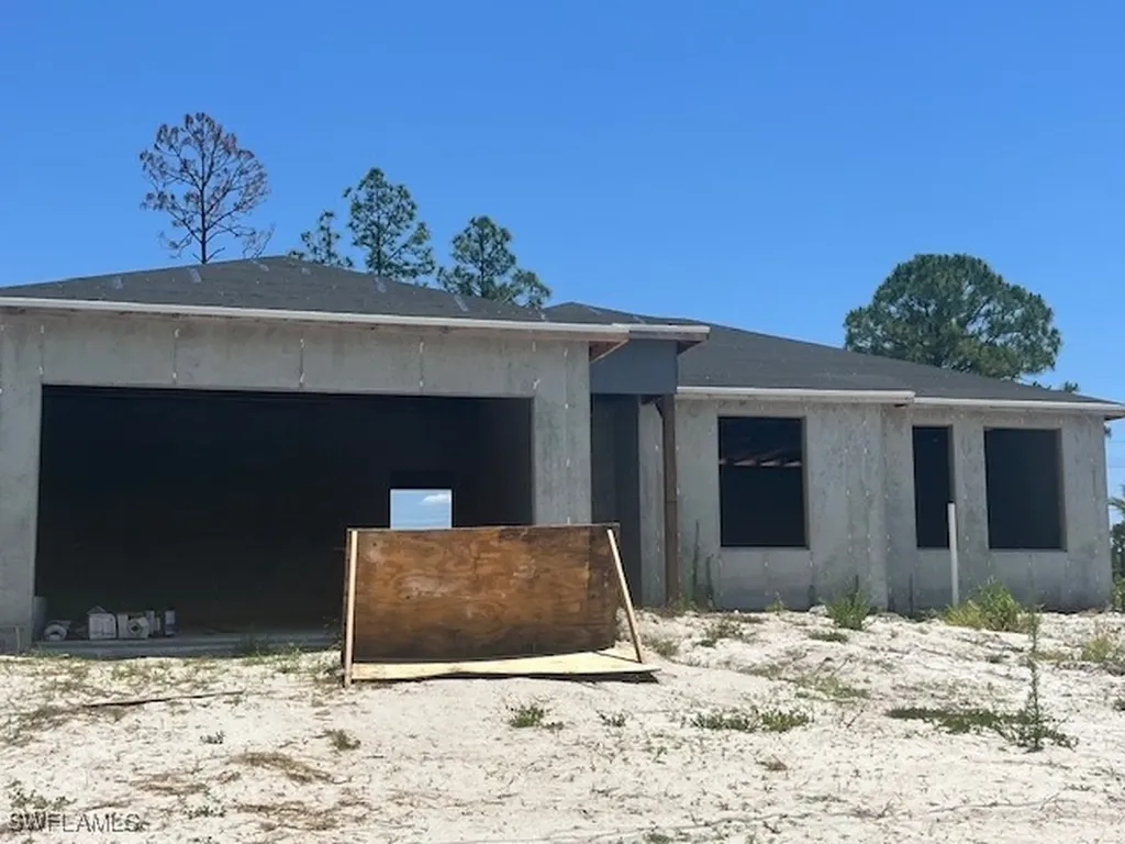 817 Crystal Avenue S Lehigh Acres FL 33974
