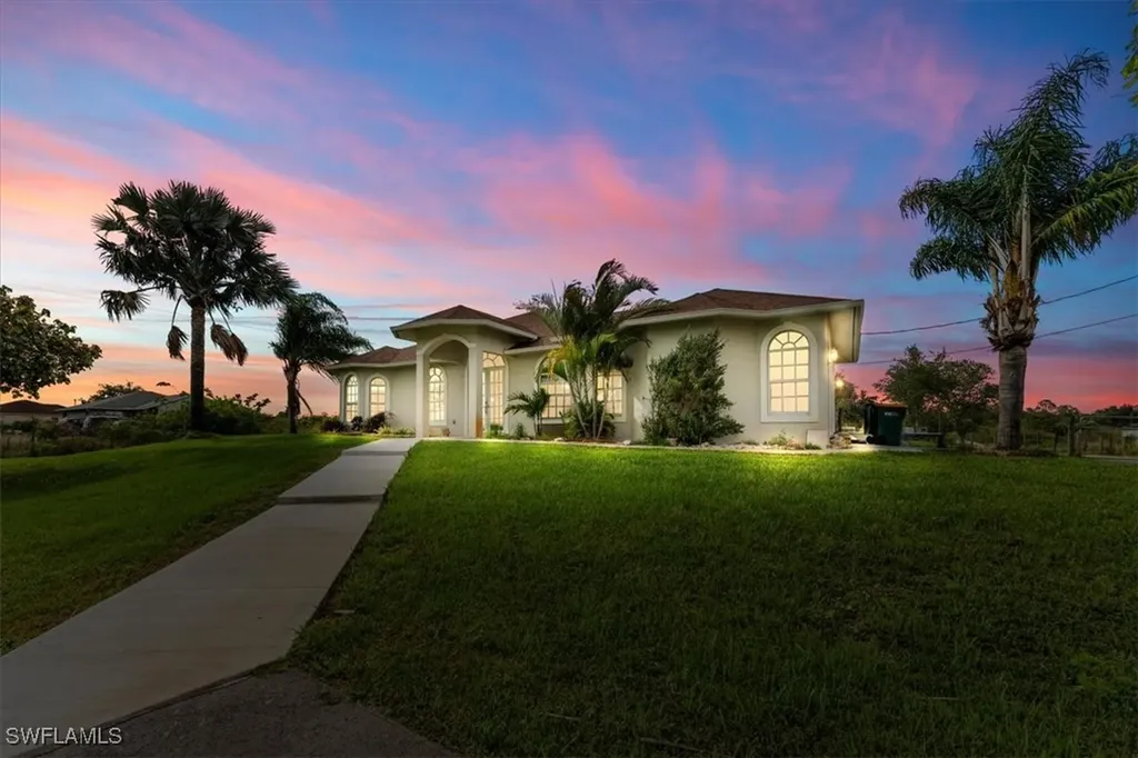4045 24th Avenue NE Naples FL 34120