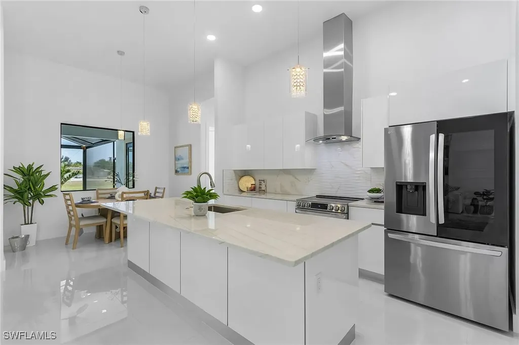 1625 NE 5th Terrace Cape Coral FL 33909