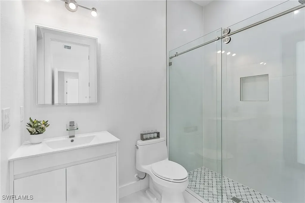 1625 NE 5th Terrace Cape Coral FL 33909