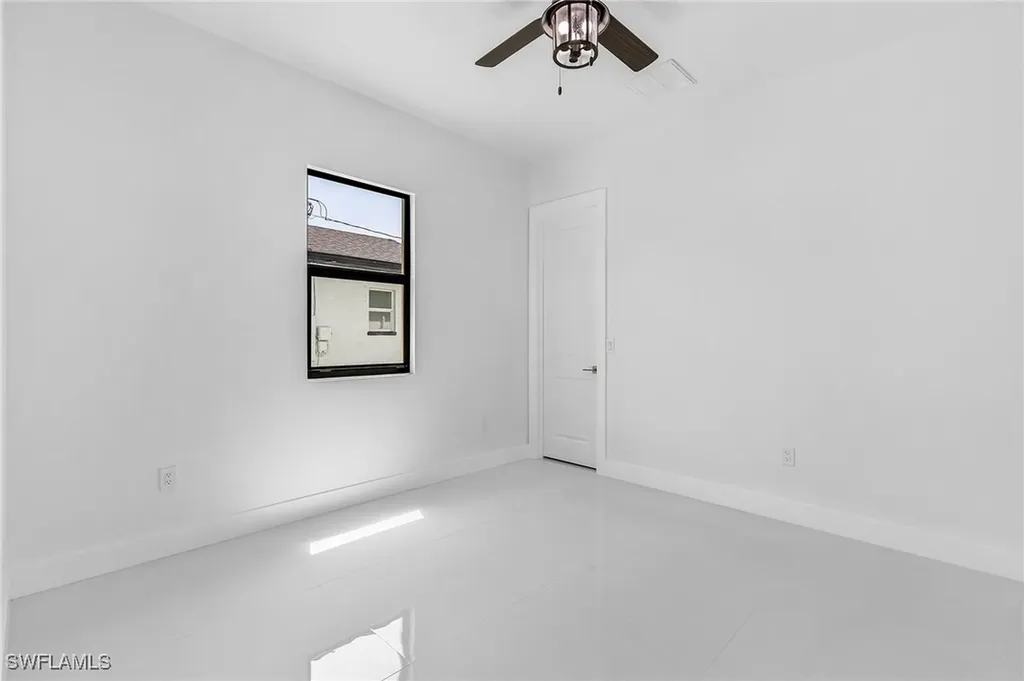 1625 NE 5th Terrace Cape Coral FL 33909