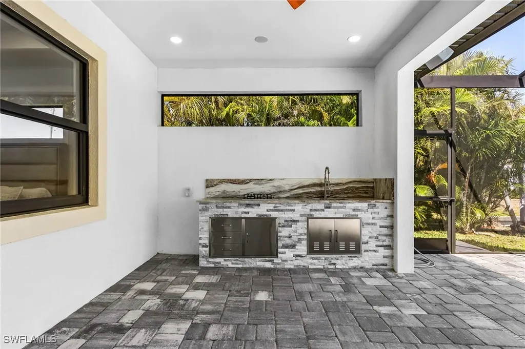 1625 NE 5th Terrace Cape Coral FL 33909