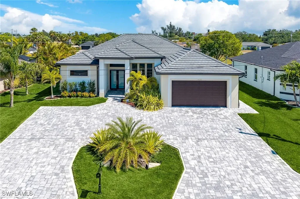 1625 NE 5th Terrace Cape Coral FL 33909