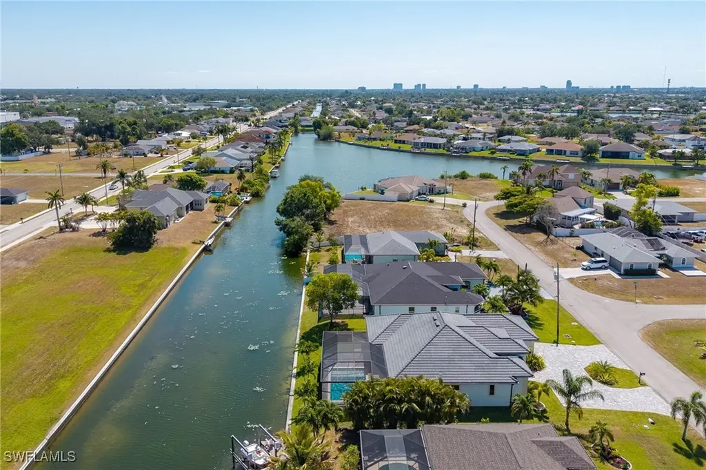 1625 NE 5th Terrace Cape Coral FL 33909