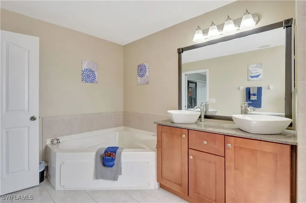3510 NW 8th Terrace Cape Coral FL 33993