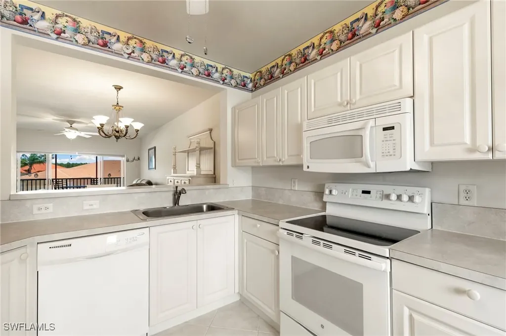 7839 Regal Heron Circle Naples FL 34104