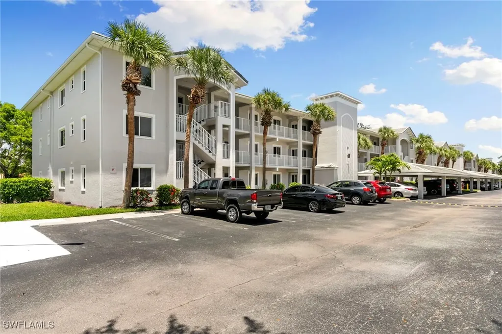7839 Regal Heron Circle Naples FL 34104