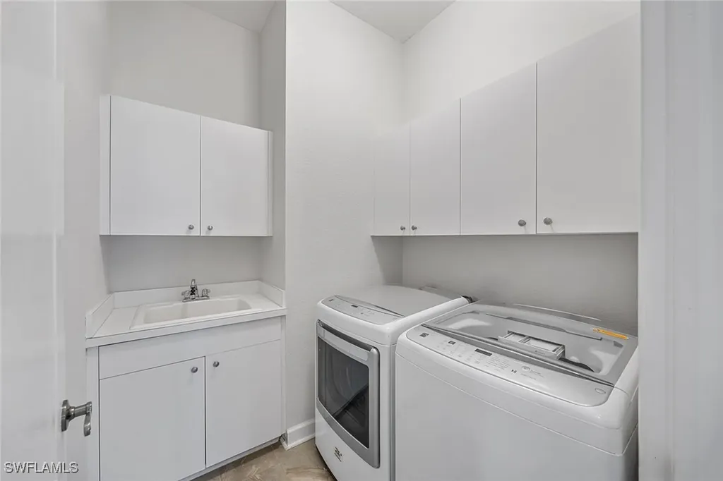 2432 Ravenna Boulevard Naples FL 34109