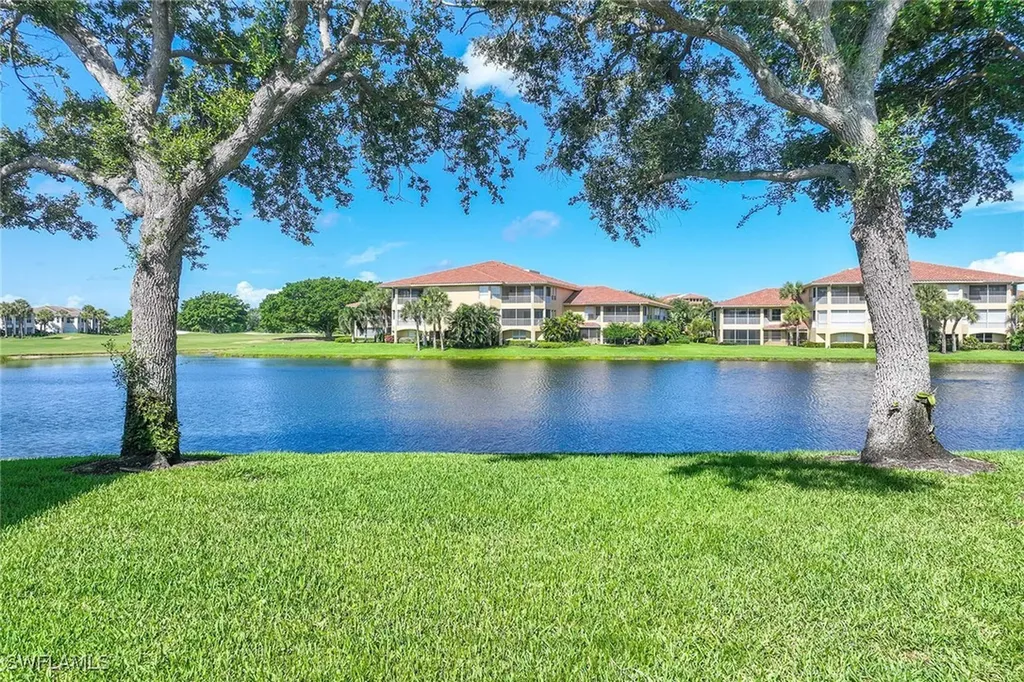 2432 Ravenna Boulevard Naples FL 34109
