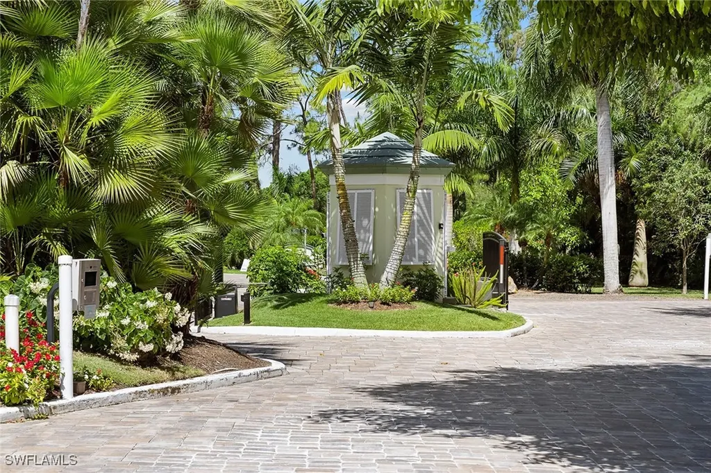 1538 Oyster Catcher Point Naples FL 34105