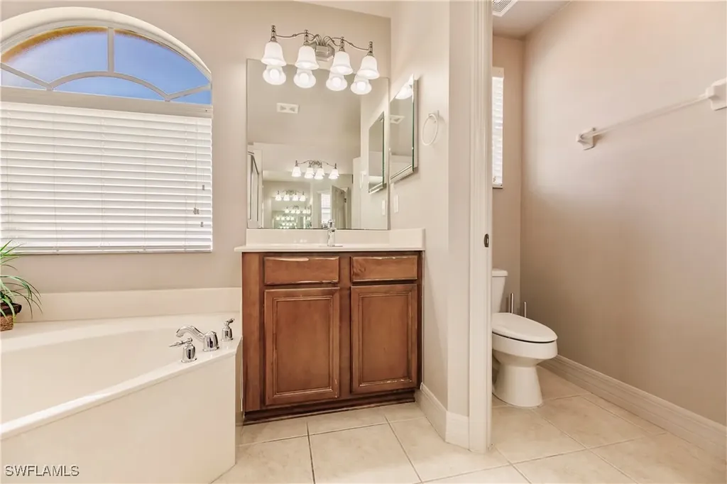 3573 Malagrotta Circle Cape Coral FL 33909