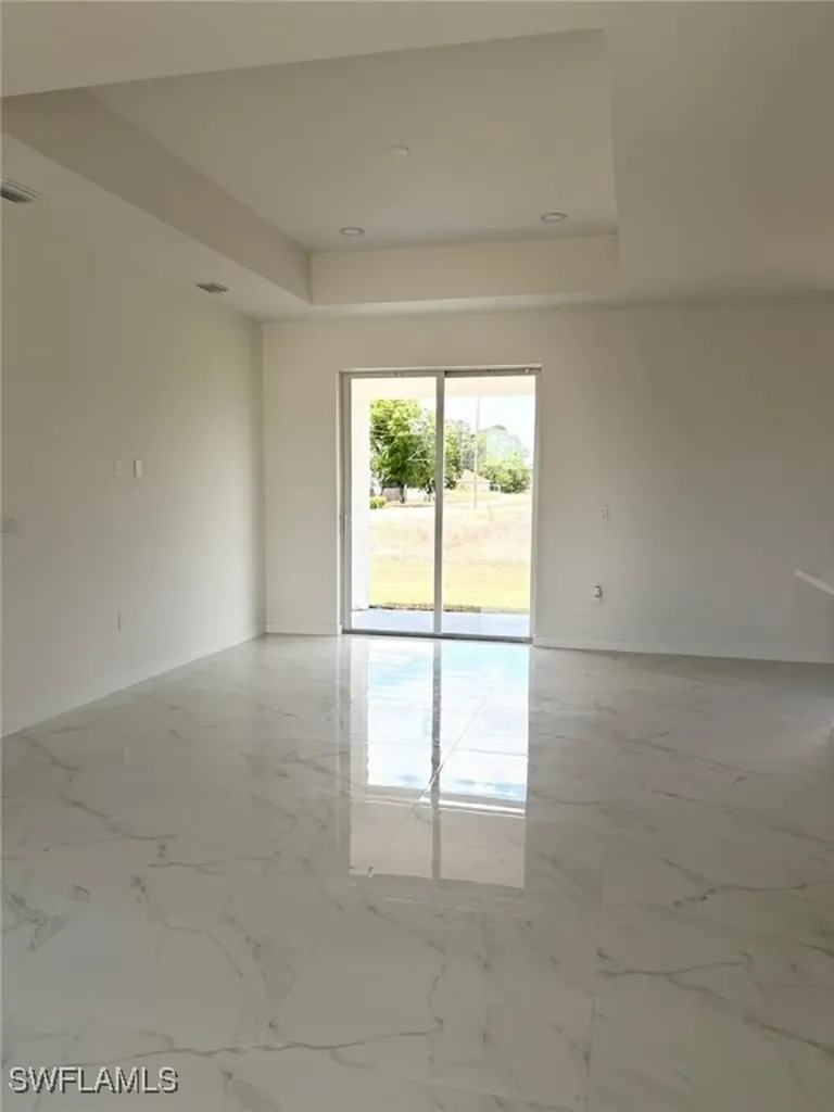 4118 4th Street SW Lehigh Acres FL 33976