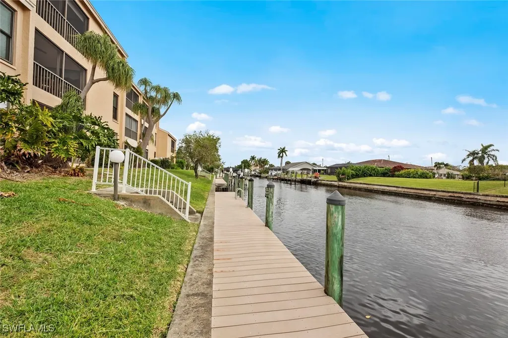 1206 SE 40th Street Cape Coral FL 33904