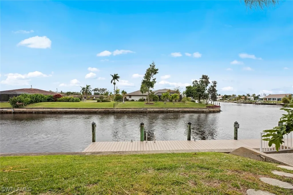 1206 SE 40th Street Cape Coral FL 33904