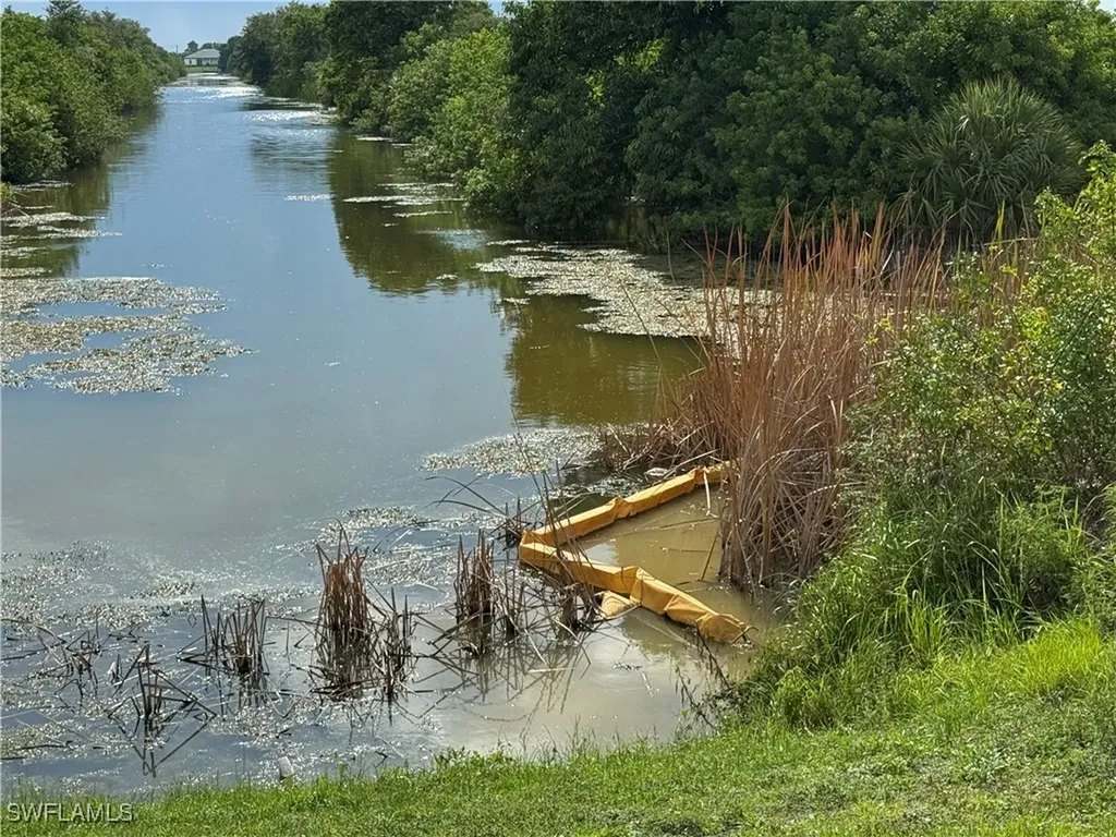 1528 NE 13th Avenue Cape Coral FL 33909